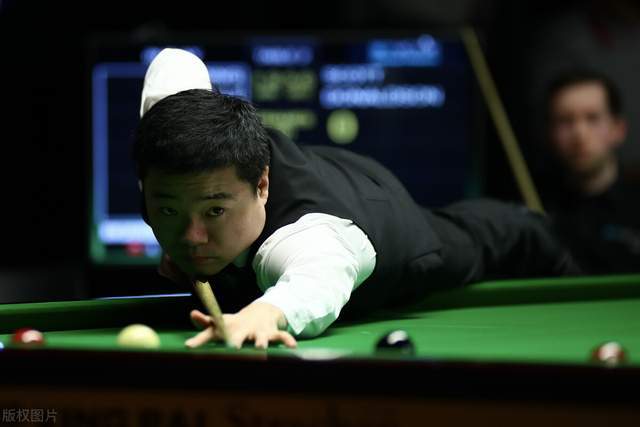 依然沉着冷 依然沉着冷